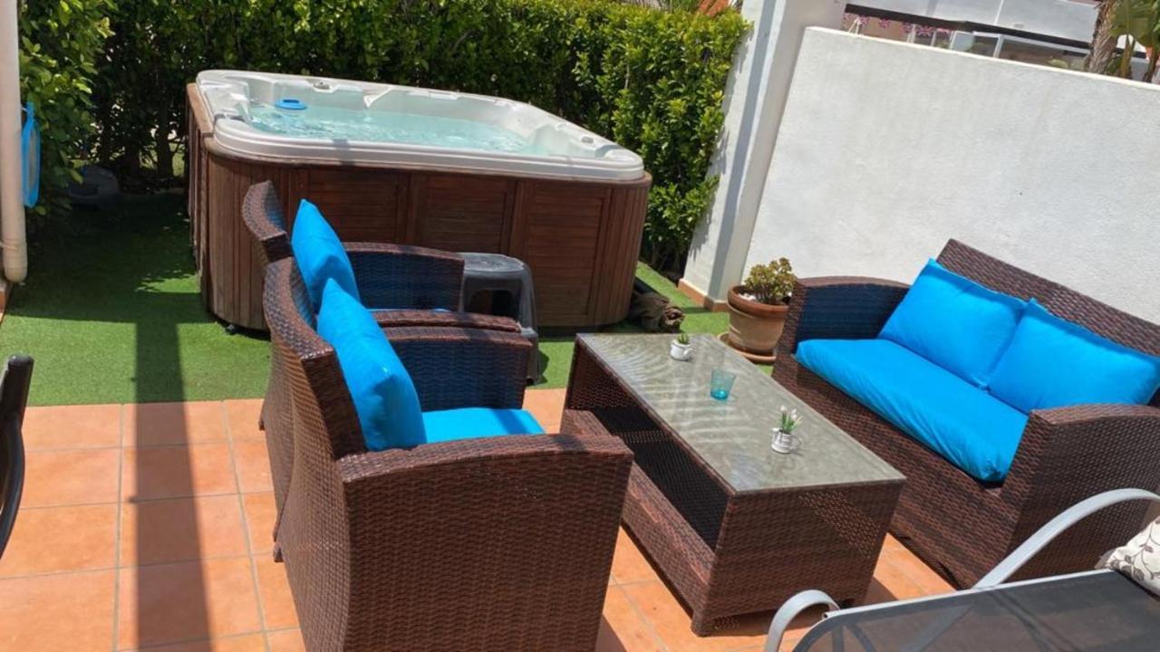 Exquisite 3 Bed Apartment With Private Jacuzzi El Romero Exteriér fotografie